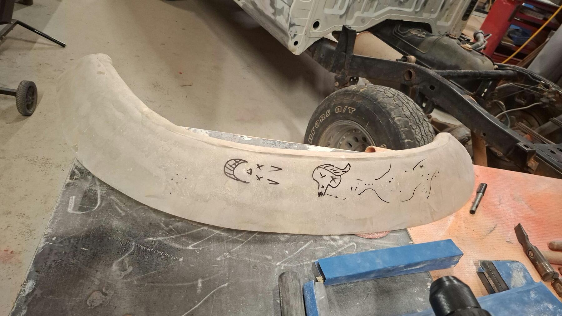 06 — Fabrication des élargisseurs d’ailes.